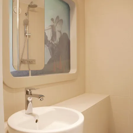 Le Marcel Gare De L'est Hotel Parigi