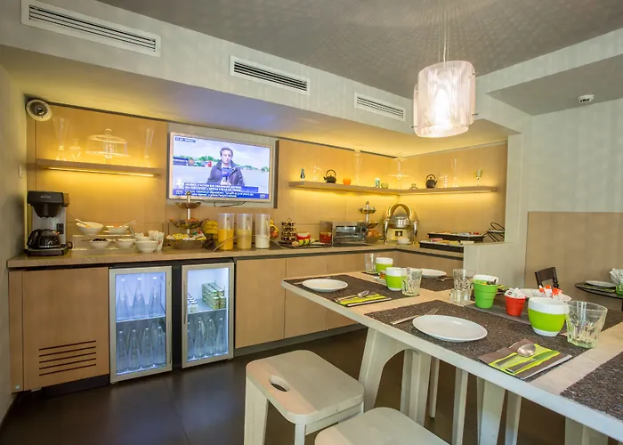 Le Marcel Gare De L'est