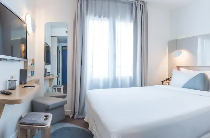 Hotel Le Marcel Gare De L'est 4*