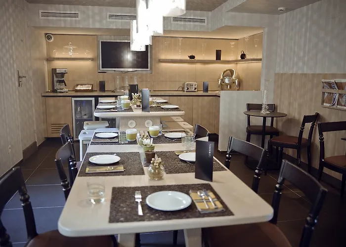 Hotel Le Marcel Gare De L'est 4*