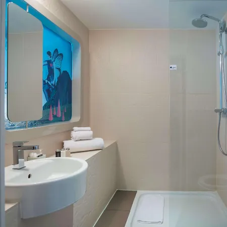 Le Marcel Gare De L'est Hotel 4*