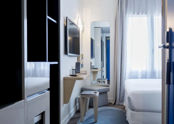 호텔 Le Marcel Gare De L'est 4*