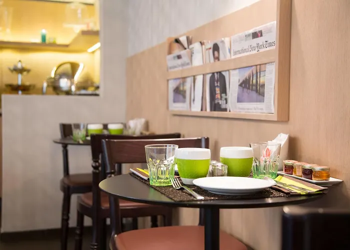 Le Marcel Gare De L'est 호텔 4*